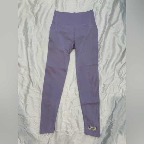 The Giving Movement leggings - Picture 1 of 2